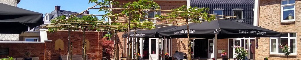 Heerlijk terras in het dorp.
